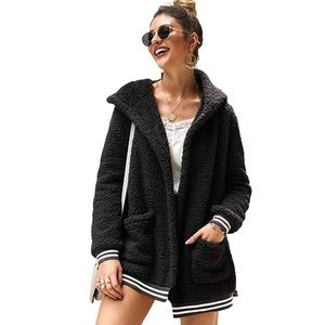 ✦NWT Hooded Teddy Coat✦